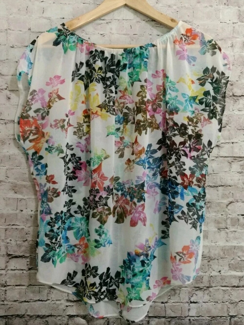 CAbi Eliza Floral Print Blouse #872 Small - Picture 2 of 7